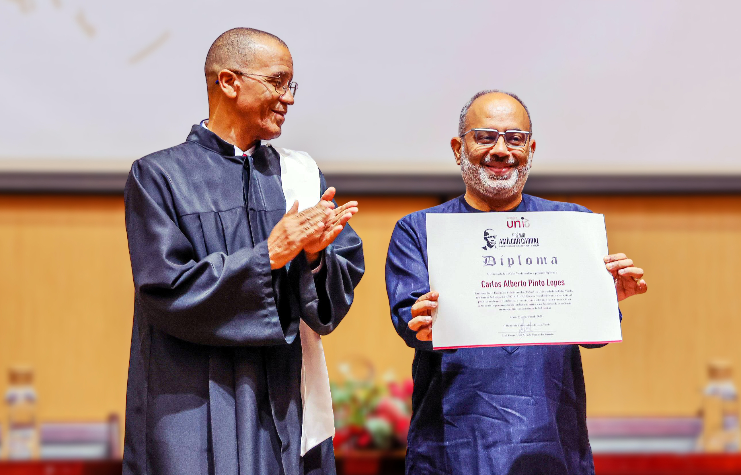 Uni-CV_atribui_pela_primeira_vez_Prémio_Amílcar_Cabral_a_Carlos_Lopes_a1905_1_1_281c4.jpg