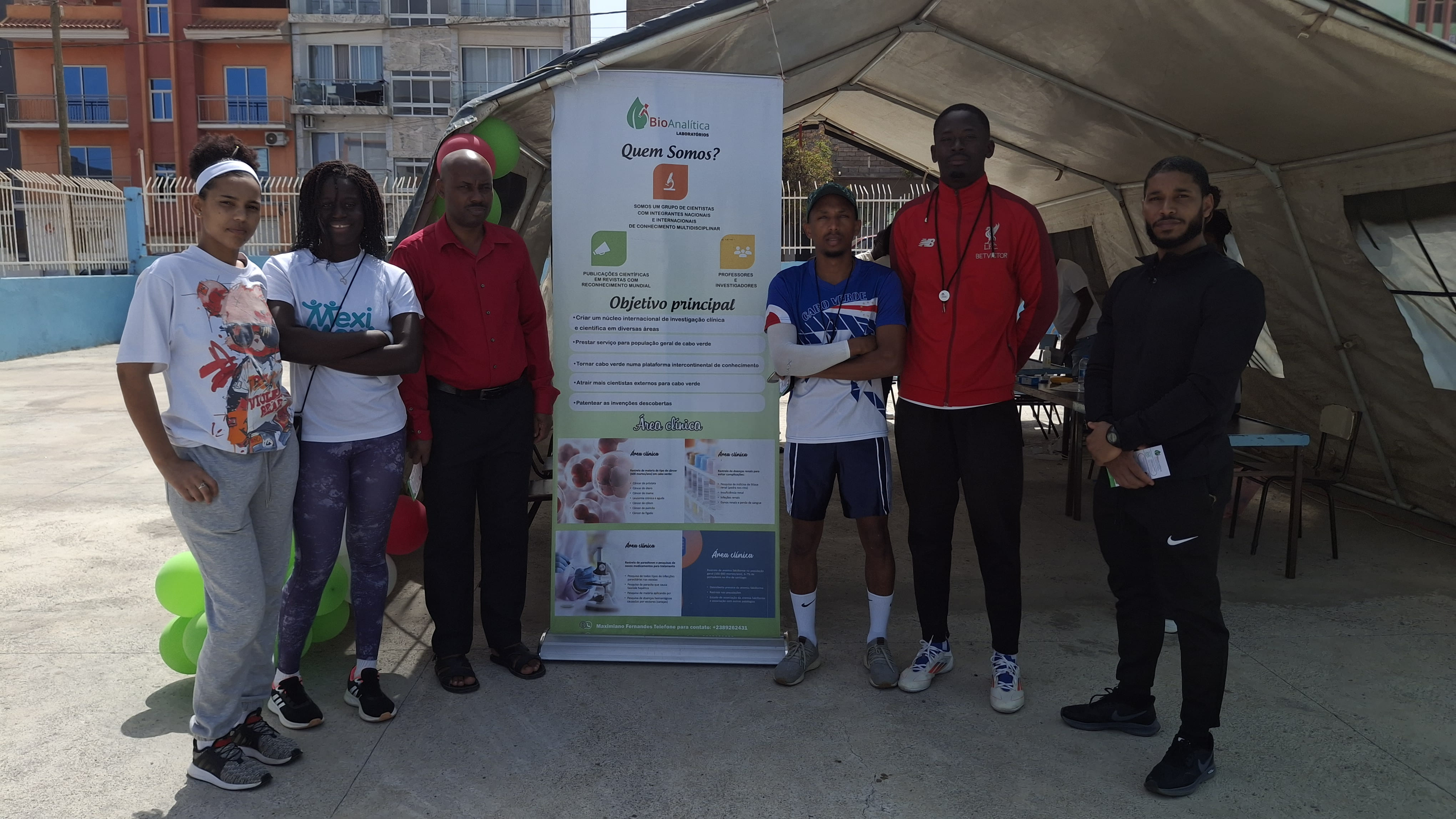 Uni-CV leva ciência do movimento à comunidade no Dia Internacional da Mulher