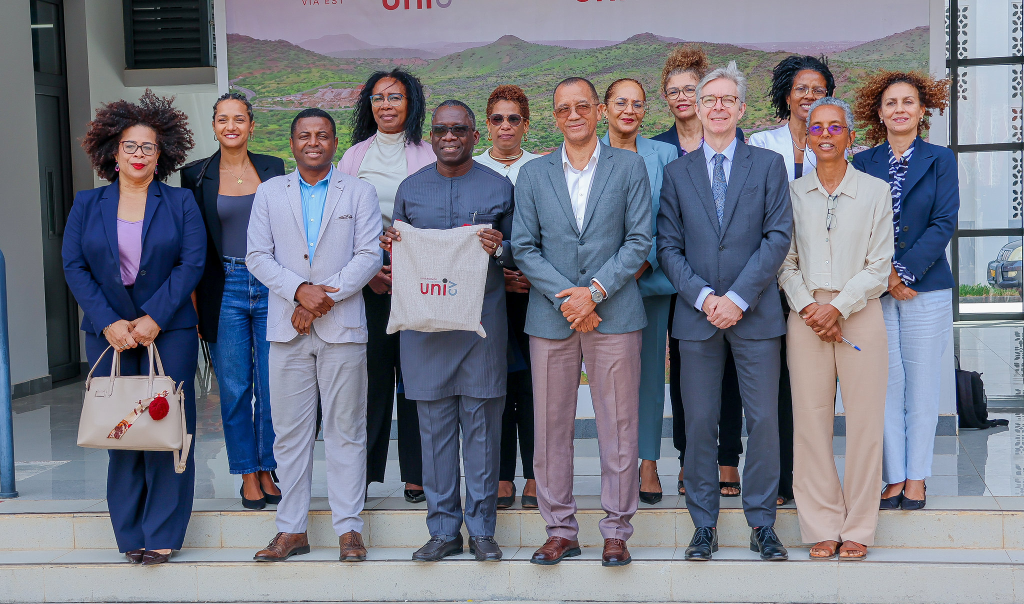 Diretor Regional do UNFPA para a África Ocidental e Central visita a Uni-CV e reforça diálogo estratégico sobre género, saúde materna e investigação