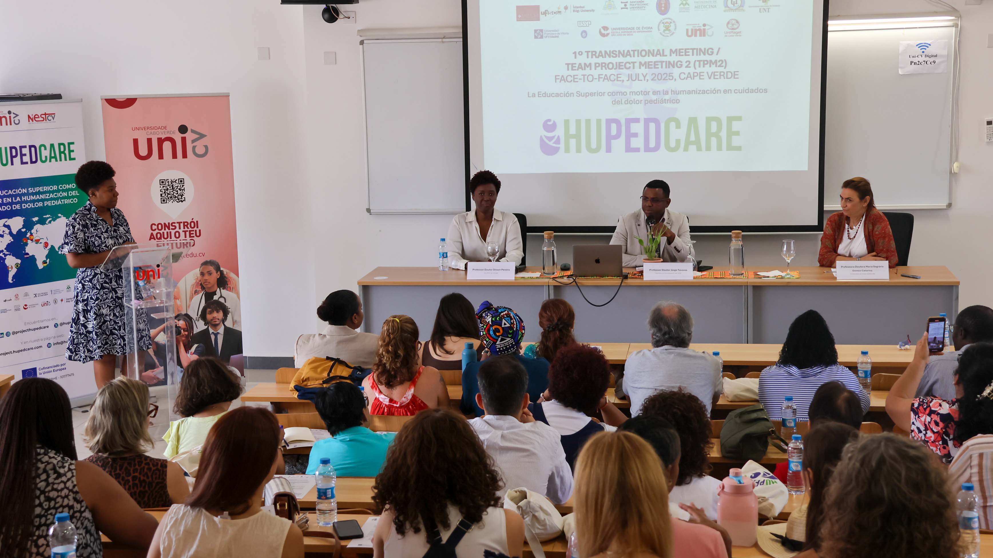 Uni-CV lidera encontro internacional que une 15 países na humanização da dor pediátrica