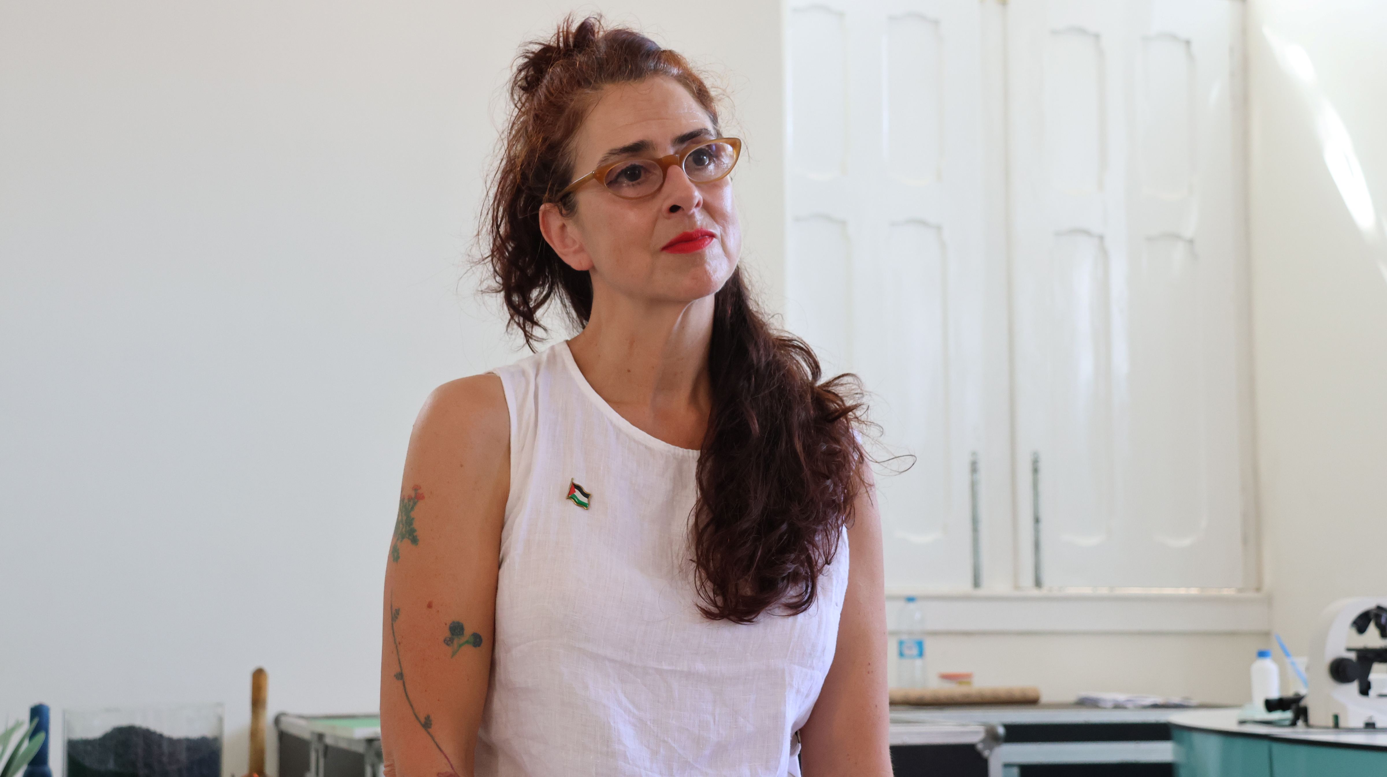 Alexandra Lucas Coelho aborda relação entre literatura e liberdade em aula aberta na Uni-CV