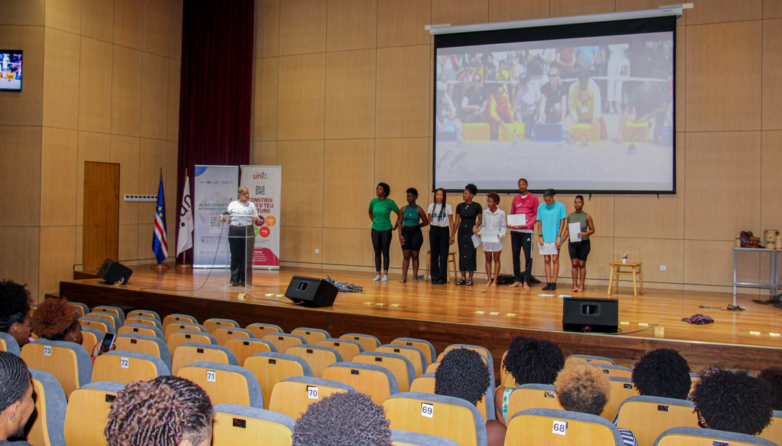 250 estudantes da FCSHA participam no minicurso “Ação Climática no Ensino Superior” que prossegue a 28 de novembro, 1 e 3 de dezembro