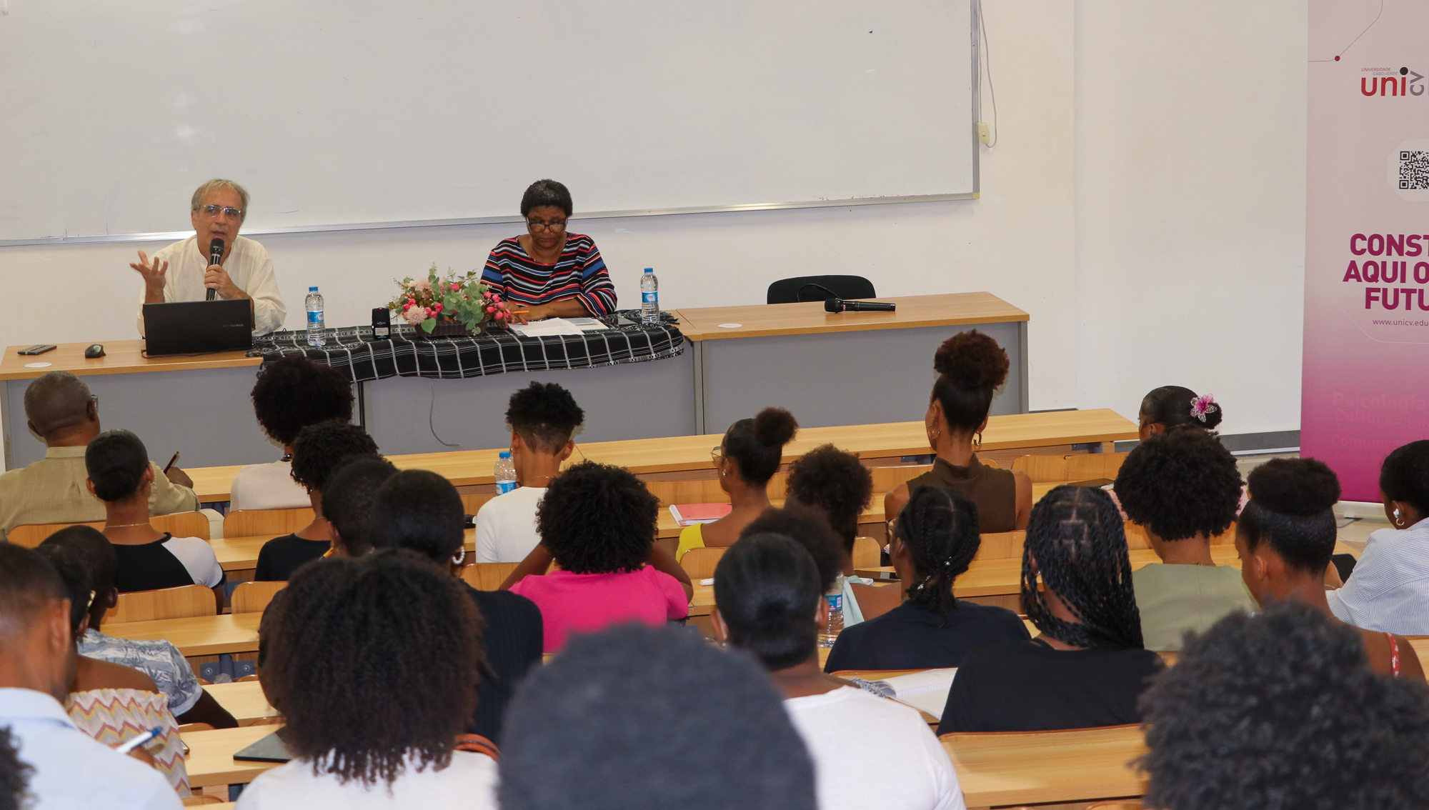 Perspetivas comparativas: Cabo Verde e São Tomé