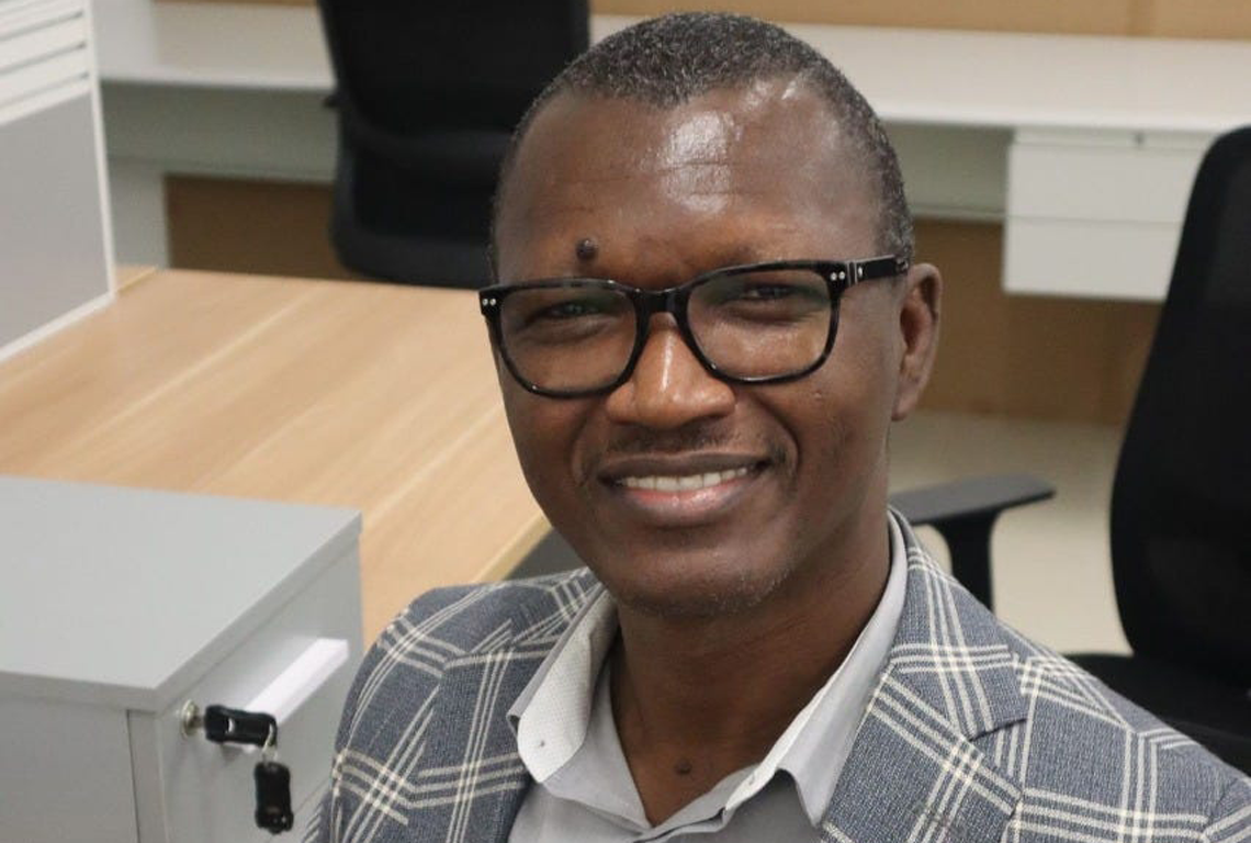 Docente da Uni-CV publica poema em coletânea internacional de literatura Africana