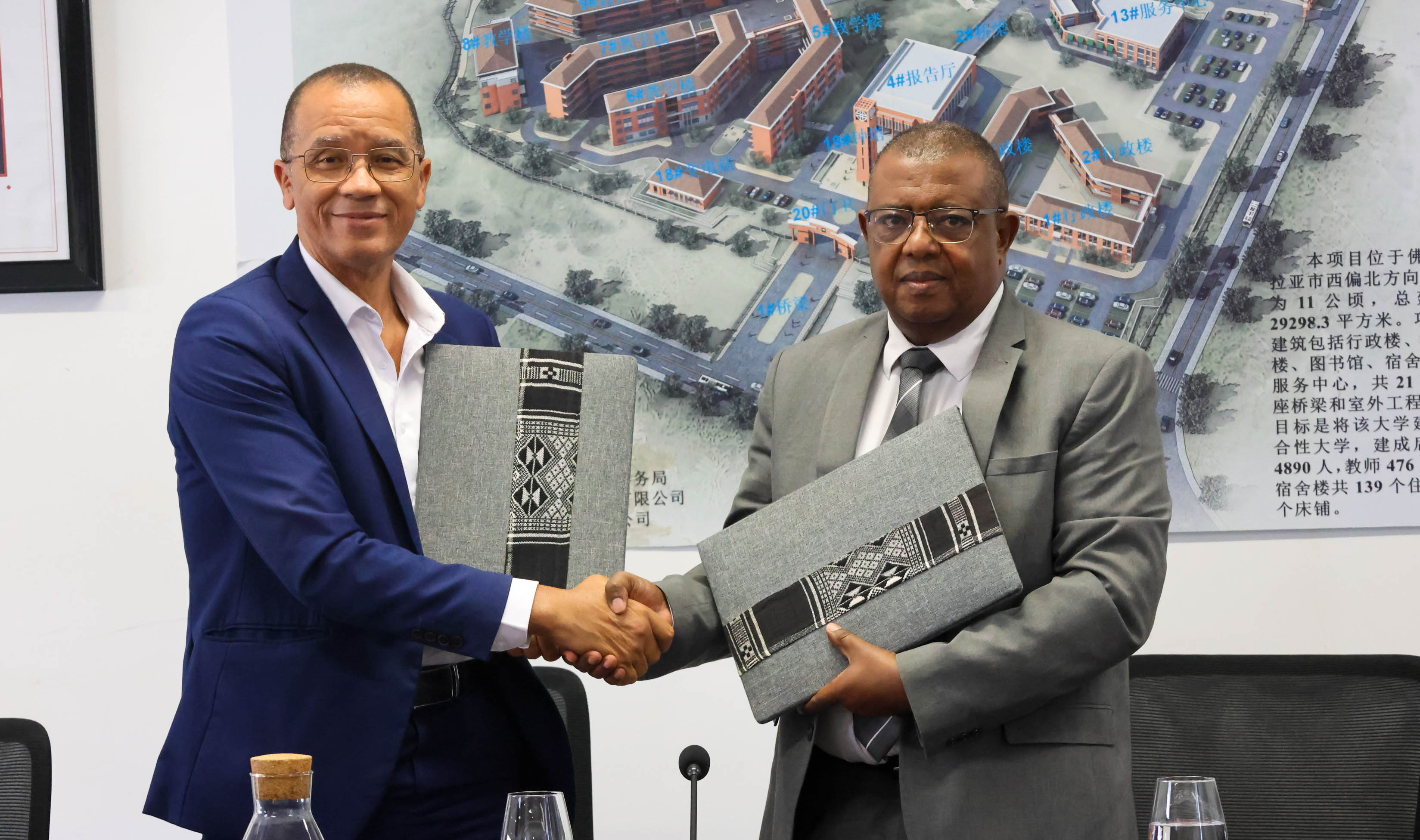 Uni-CV e Conselho das Finanças Públicas assinam protocolo para reforçar suporte científico à análise da política orçamental