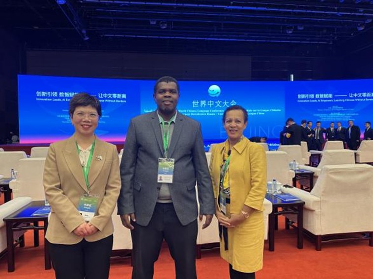 Uni-CV marca presença em eventos internacionais sobre promoção da língua chinesa e inovação educativa
