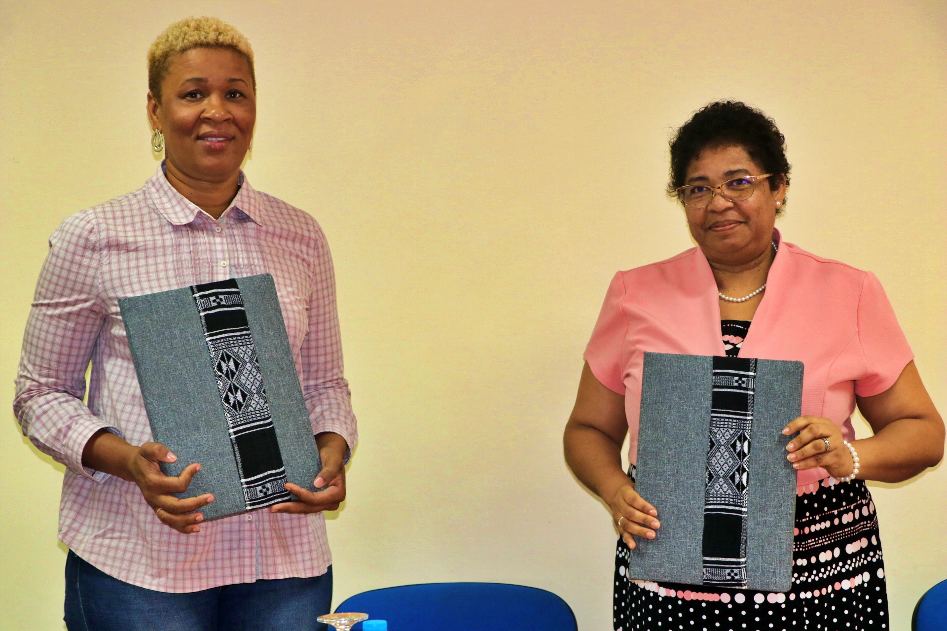 IMG_9100Comunidade académica da Uni-CV passa usufruir de descontos na Heal.JPG