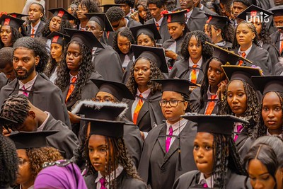 Uni-CV outorga grau a mais de 300 estudantes no Polo I