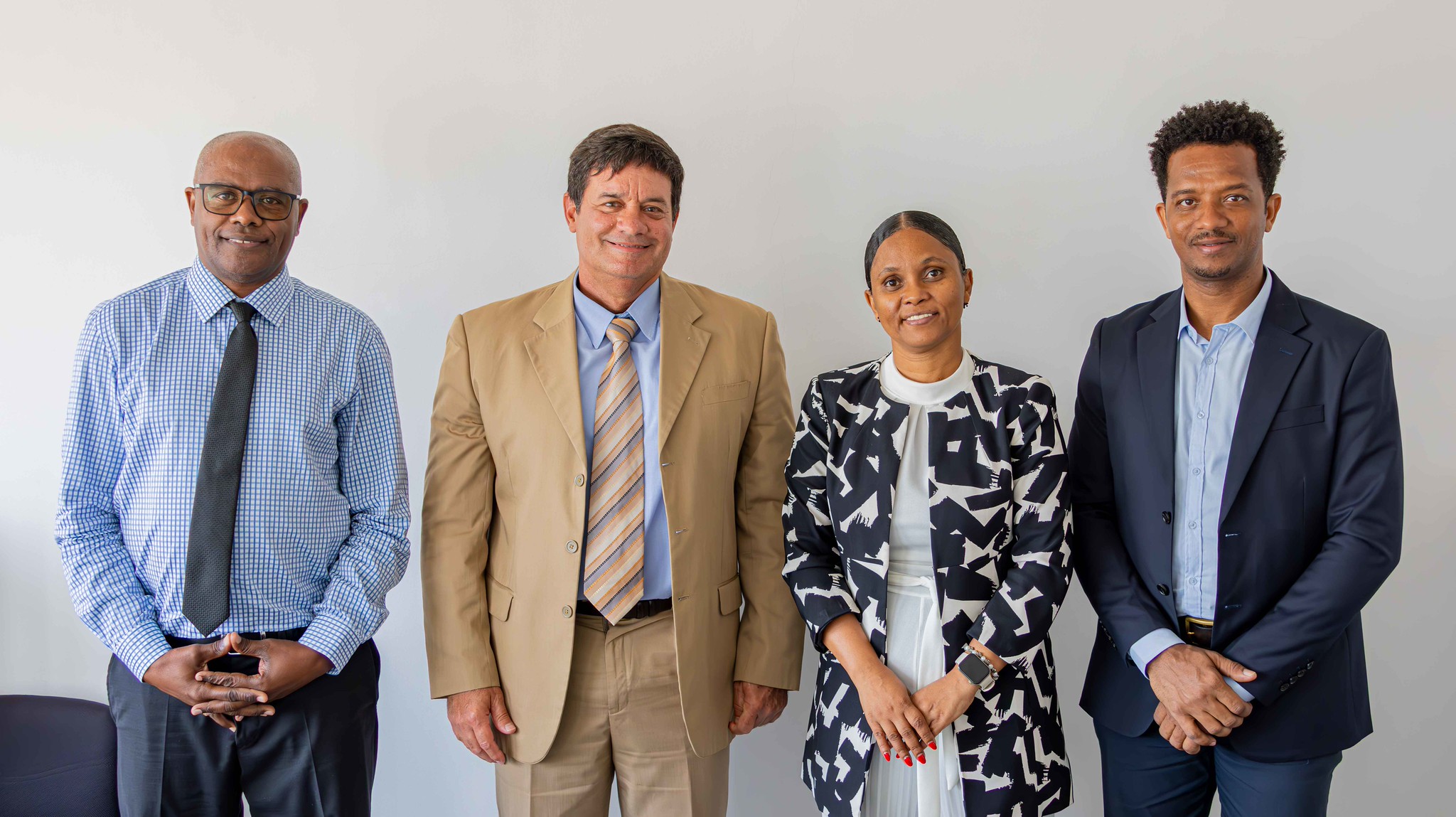 Uni-CV recebe Embaixador de Cuba em Cabo Verde