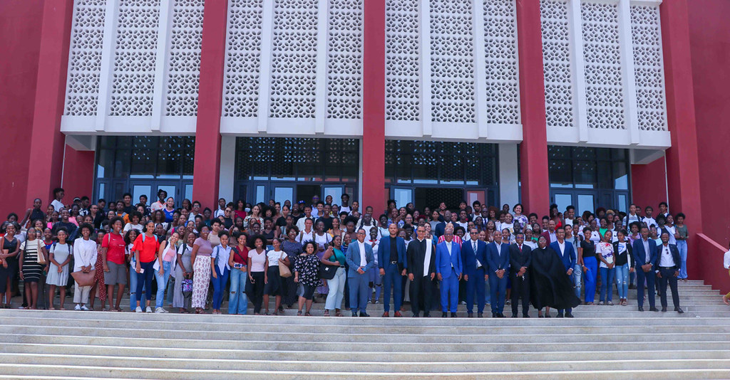 Uni-CV abertura_do_ano_letivo_25_19206b370100bab3.jpg