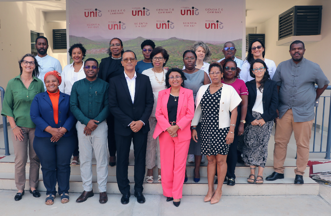 Uni-CV-acolhe-Fórum-sobre-Atenção-Primária-à-Saúde-e-recebe-comitiva-de-cooperação-triangular.jpg